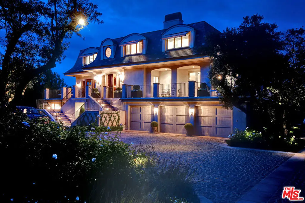 Residential Lease for rent at 980 STRADELLA Road, Los Angeles, Los Angeles County, CA featuring 6 beds and 9 baths