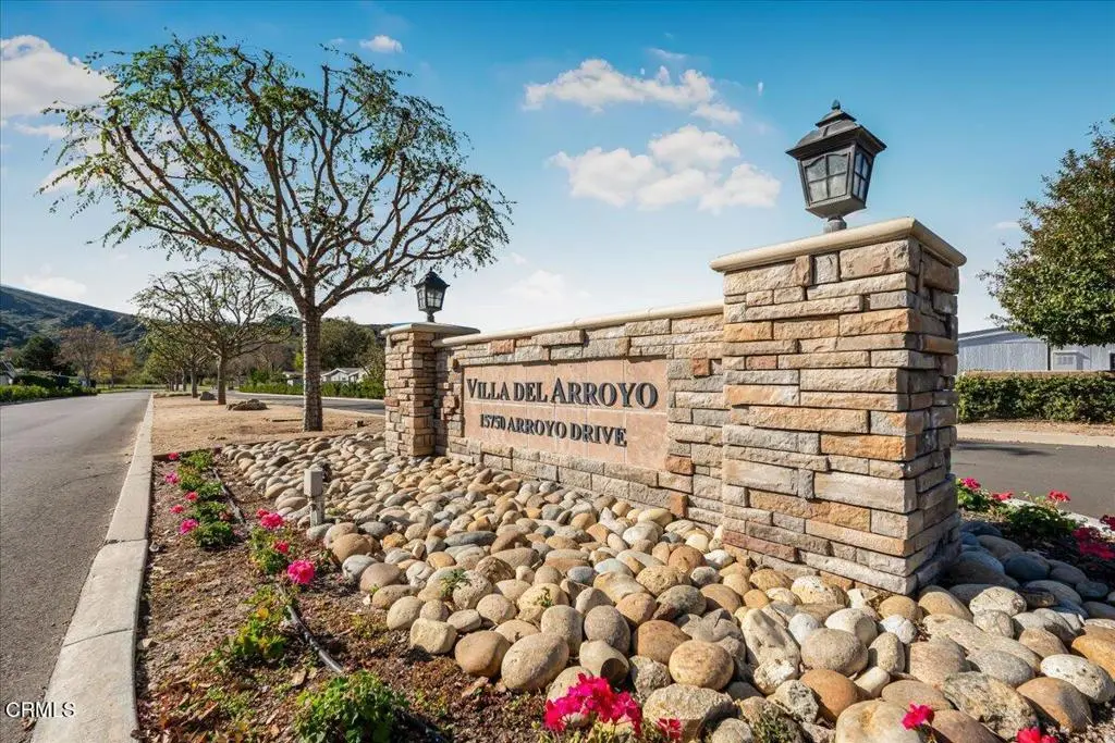 Manufactured In Park for sale at 15750 E Arroyo Drive 172, Moorpark, CA featuring 2 beds and 2 baths