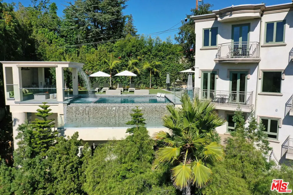 Residential Lease for rent at 1861 BEL AIR Road, Los Angeles, Los Angeles County, CA featuring 5 beds and 6 baths