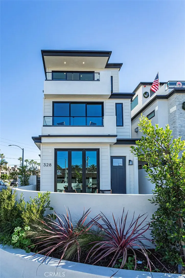 Single Family Residence for sale at 328 3rd, Huntington Beach, CA featuring 3 beds and 5 baths