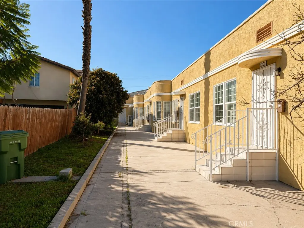 Quadruplex for sale at 6121 10th, Los Angeles, CA
