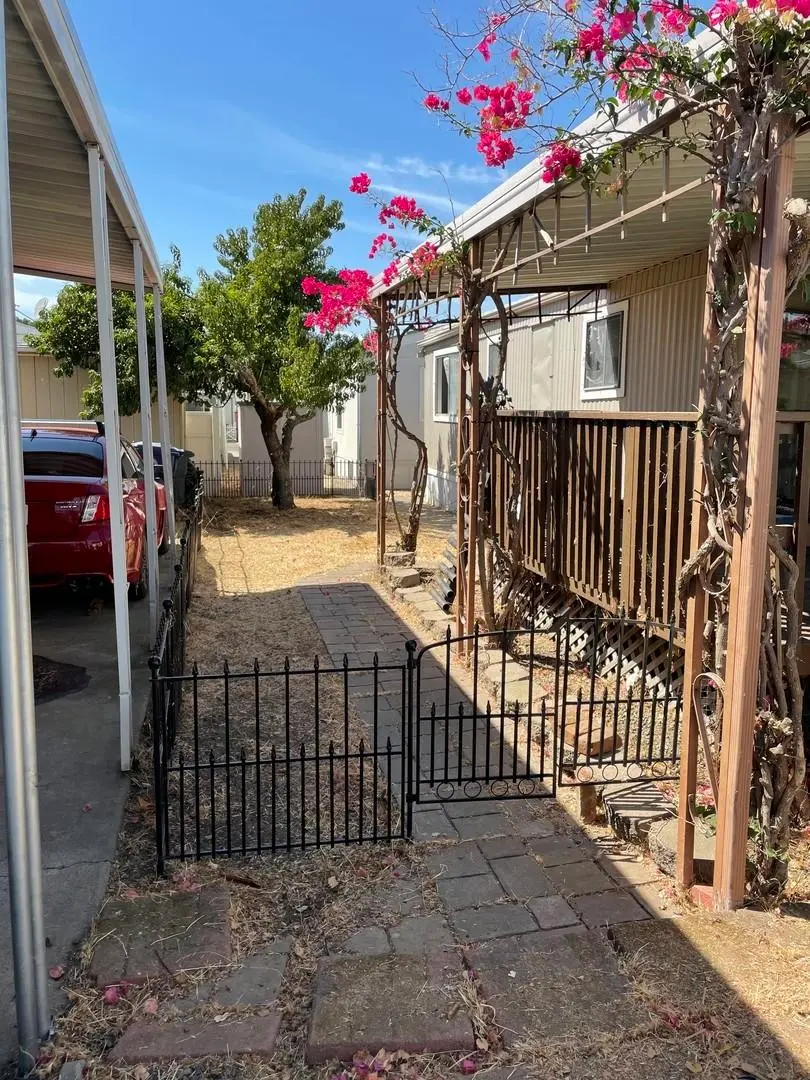 Manufactured In Park for sale at 6217 Plymouth Rock Ln,, Citrus Heights, CA featuring 2 beds and 1 bath