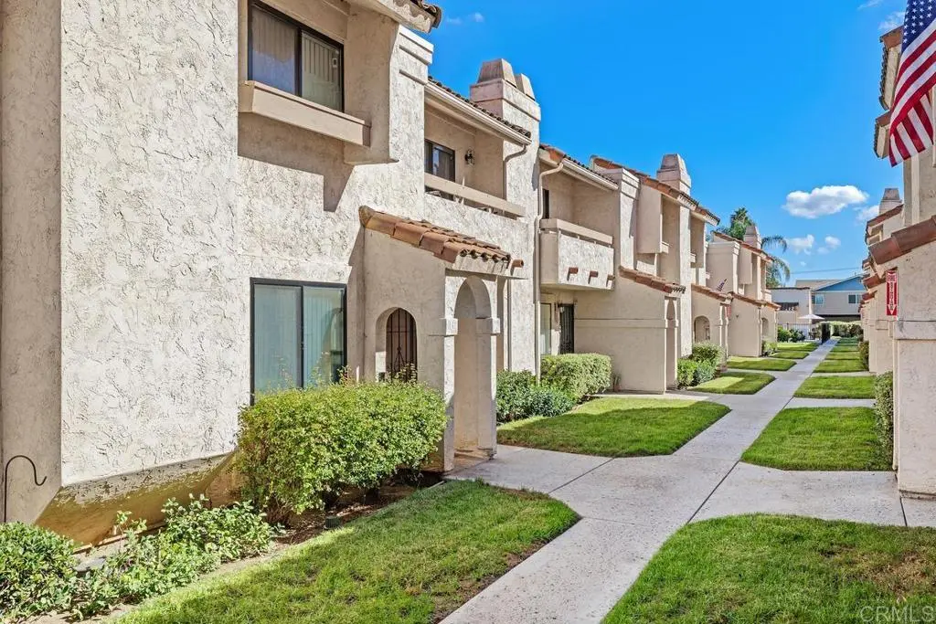 12553 Mapleview Street 28, Lakeside, CA — listing photo 1