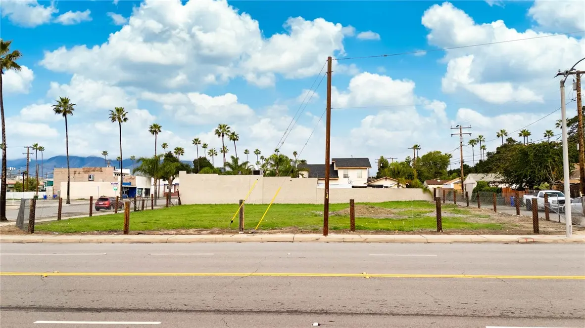 8671 Wheeler, Fontana, CA — listing photo 1