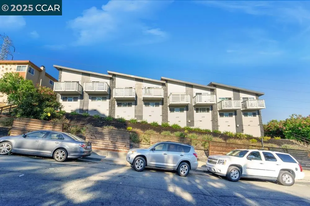 Residential Income for sale at 102 Avian, Vallejo, CA