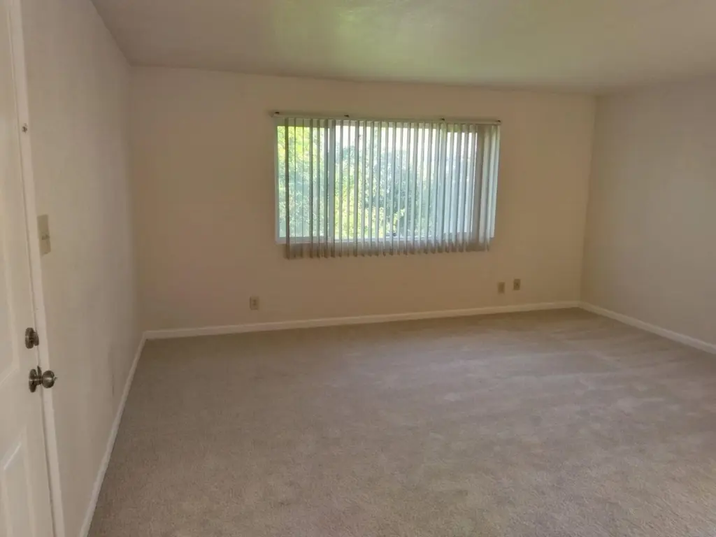 Residential Lease for rent at 2131 Stanton Ave, San Pablo, CA featuring 2 beds and 1 bath