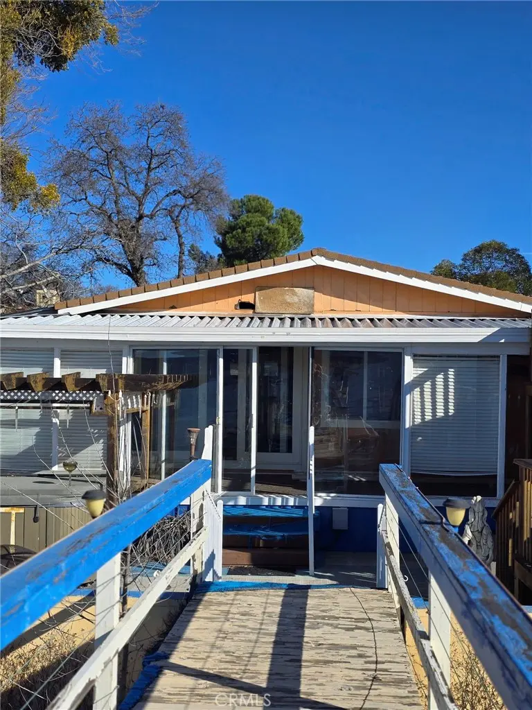 14101 Lakeshore, Clearlake, CA — listing photo 1