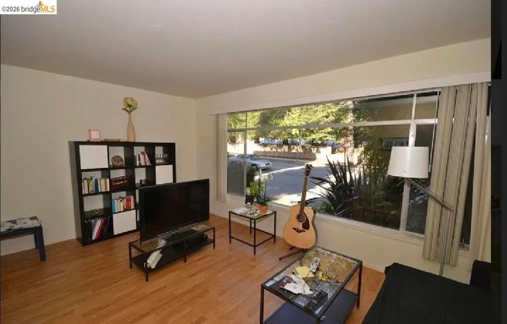 Residential Lease for rent at 2636 WARRING ST, Berkeley, CA featuring 1 bed and 1 bath