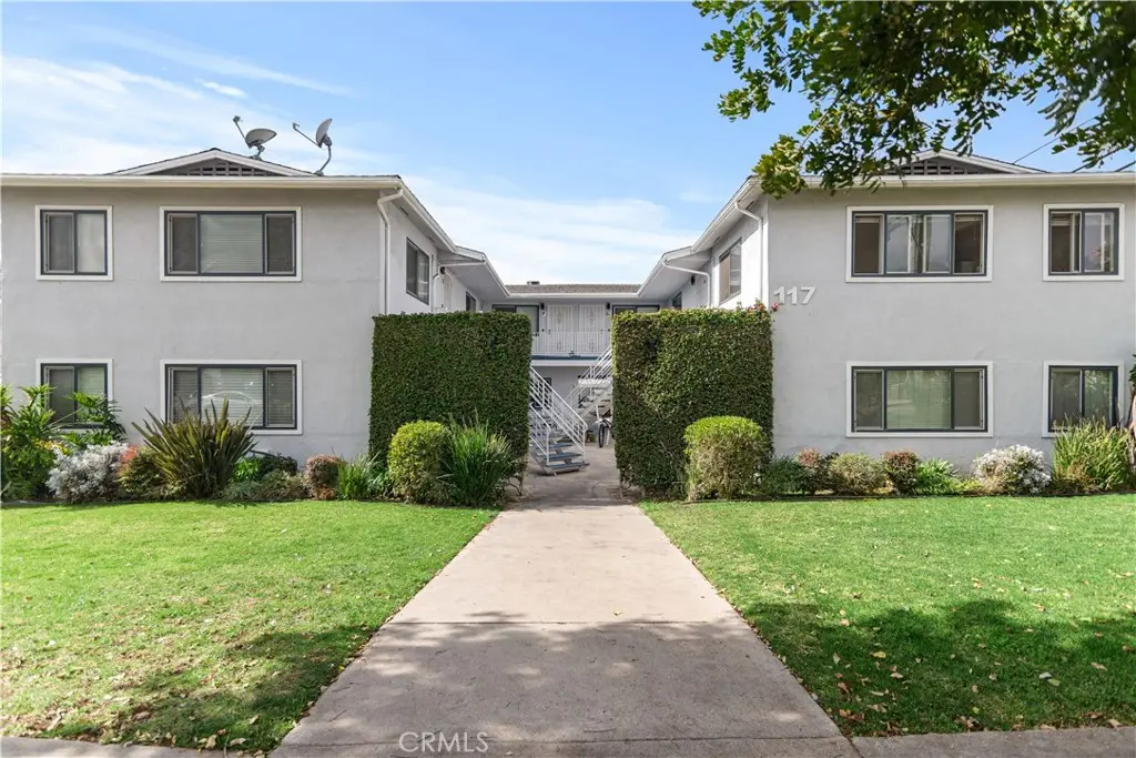 117 S Ivy Avenue A, Monrovia, CA — listing photo 1