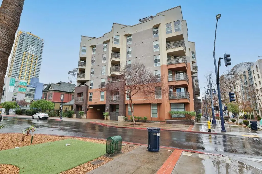 Condominium for rent at 1225 Island, San Diego, CA featuring 1 bed and 1 bath