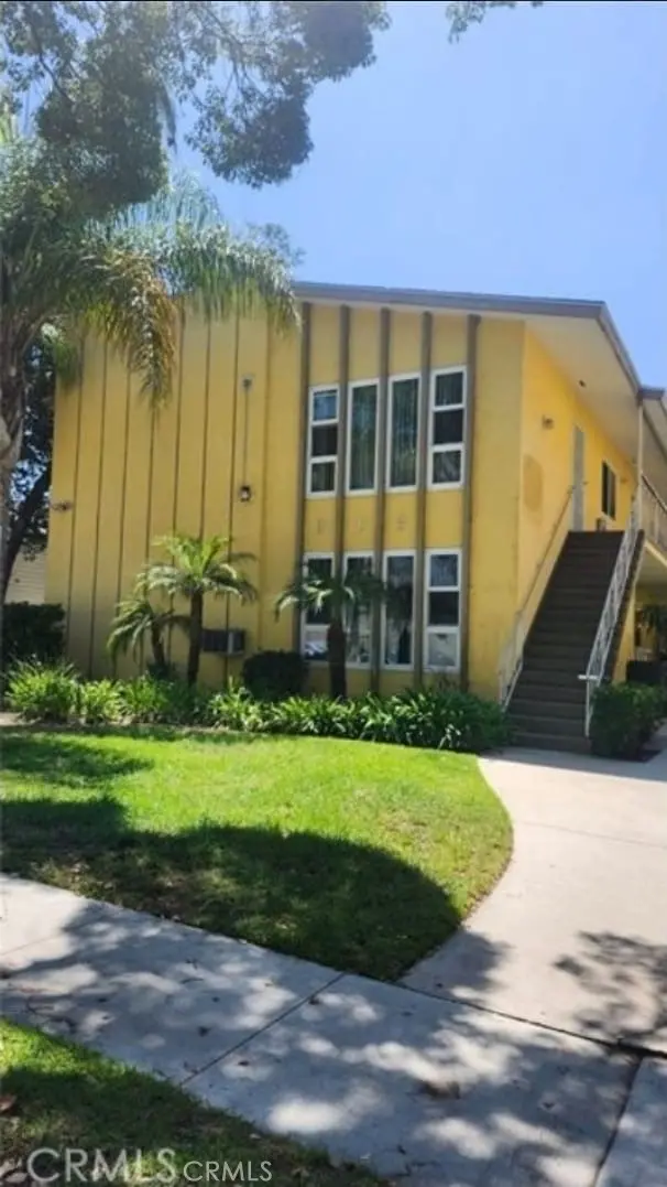 Residential Lease for rent at 312 E Dryden Street 3, Glendale, Los Angeles County, CA featuring 2 beds and 1 bath
