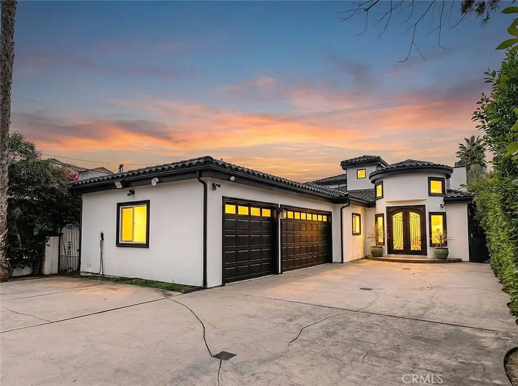 5157 Avenida Oriente, Tarzana, CA — listing photo 1