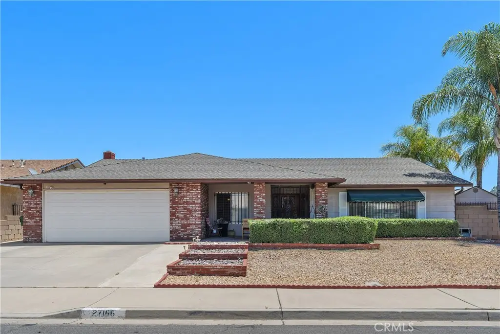 Single Family Residence for sale at 27166 Dahlia Ct, Menifee, CA featuring 3 beds and 2 baths