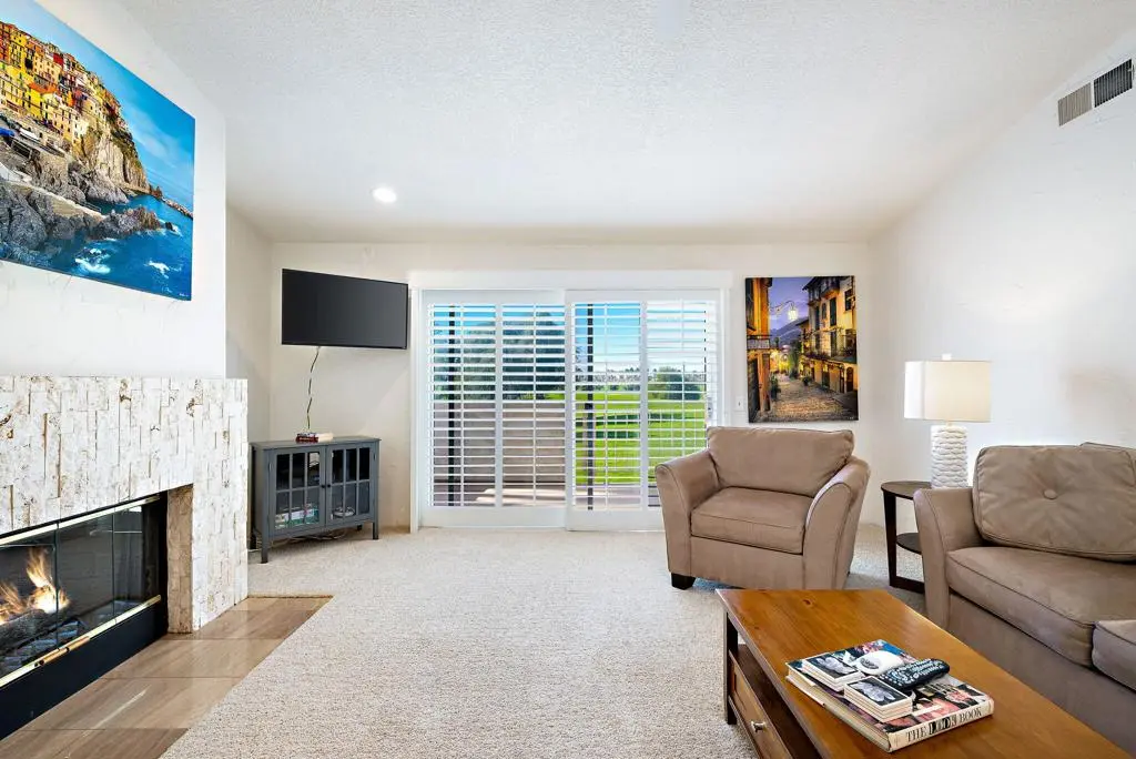 Residential Lease for rent at 189 Desert Falls Circle, Palm Desert, Riverside County, CA featuring 2 beds and 3 baths