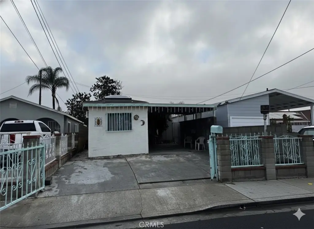 8217 Howe, Paramount, CA — listing photo 1
