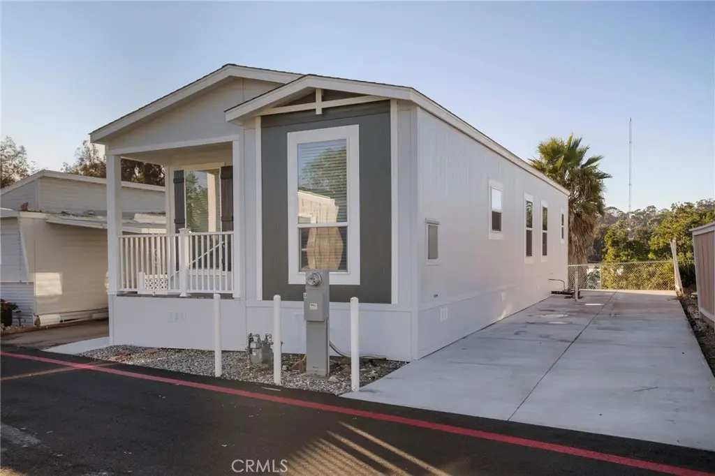 3030 Oceanside Boulevard 44, Oceanside, CA — listing photo 1