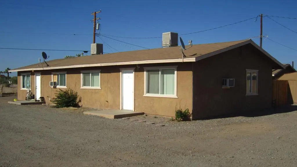 Single Family Residence for rent at 10340 E Vernon Avenue 1, Blythe, CA featuring 2 beds and 1 bath