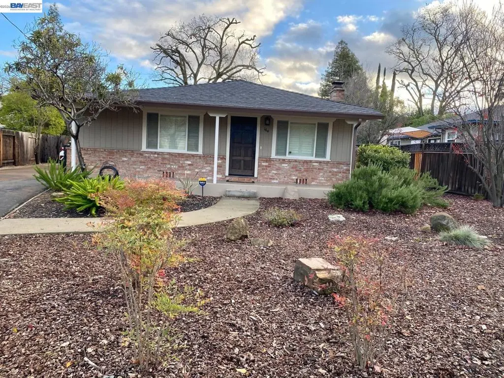 Single Family Residence for rent at 164 Via Del Sol, Walnut Creek, CA featuring 3 beds and 2 baths