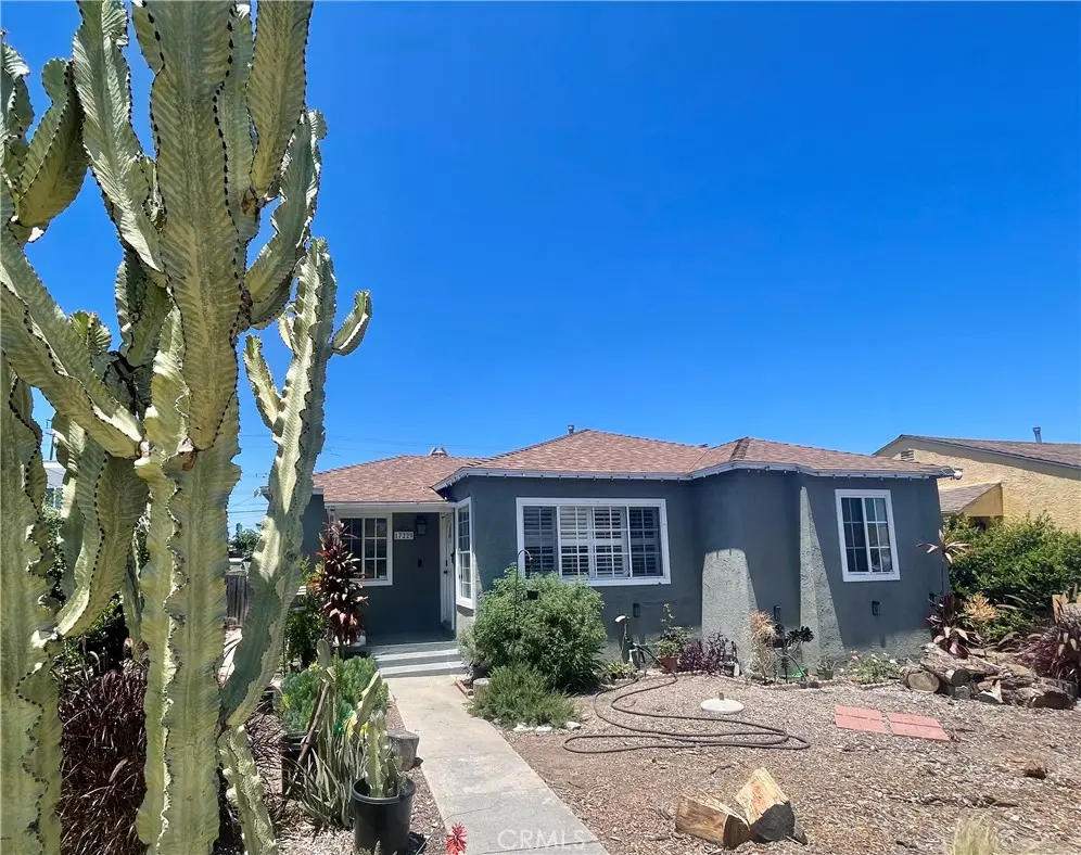 Residential Lease for rent at 17229 Atkinson, Torrance, Los Angeles County, CA featuring 3 beds and 1 bath