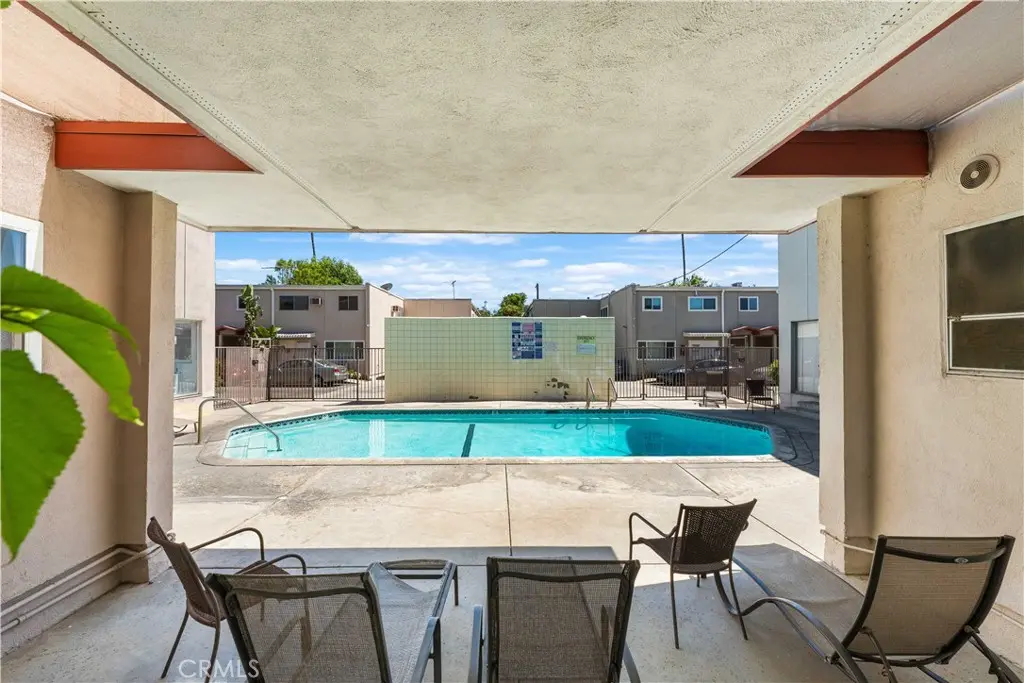 7135 Coldwater Canyon Avenue 16, North Hollywood, CA — listing photo 1