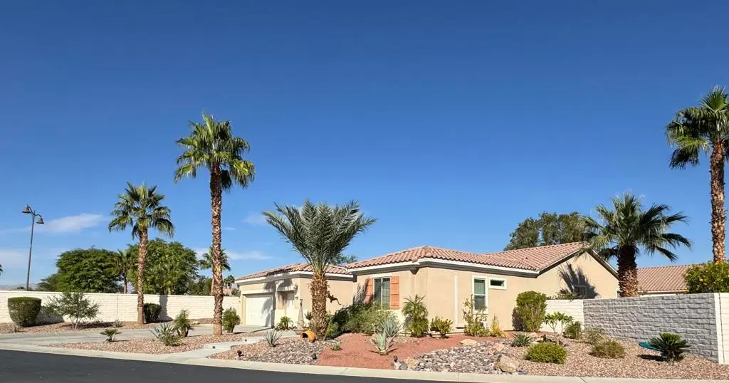 Residential Lease for rent at 80372 Camino San Lucas, Indio, Riverside County, CA featuring 2 beds and 3 baths