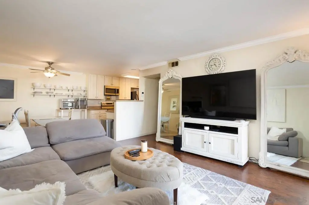 Condominium for sale at 180 Chambers St 4, El Cajon, CA featuring 2 beds and 2 baths