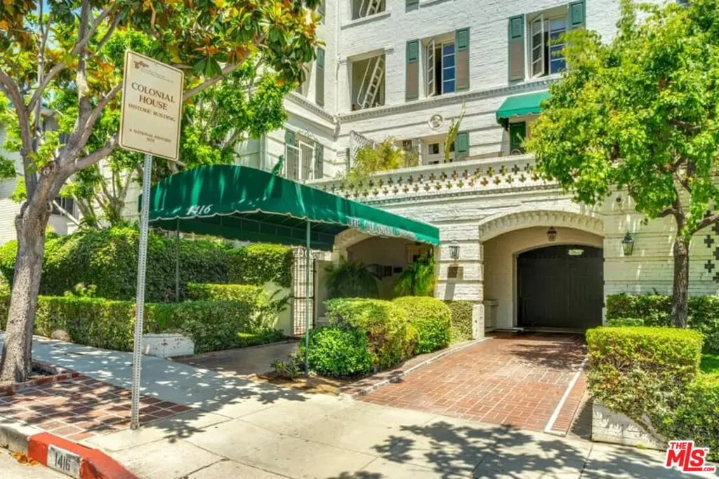 Residential Lease for rent at 1416 Havenhurst Drive GF, Los Angeles, Los Angeles County, CA featuring 1 bed and 1 bath