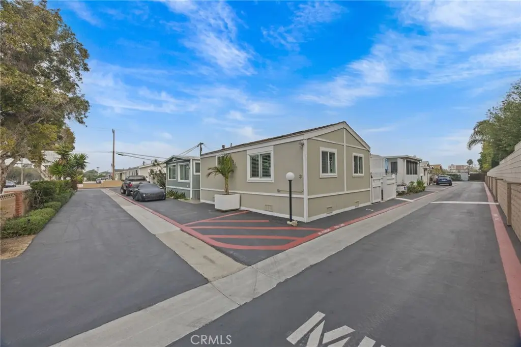 Manufactured In Park for sale at 1660 Whittier Avenue 3, Costa Mesa, CA featuring 1 bed and 1 bath