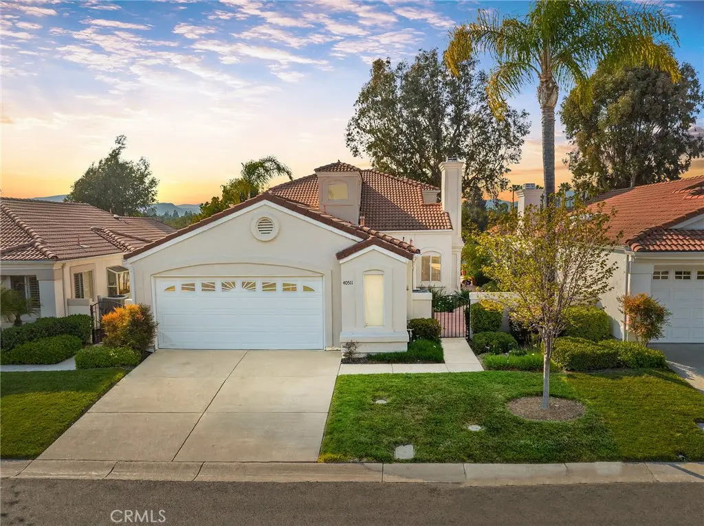 Single Family Residence for sale at 40511 Via Amapola, Murrieta, CA featuring 2 beds and 3 baths