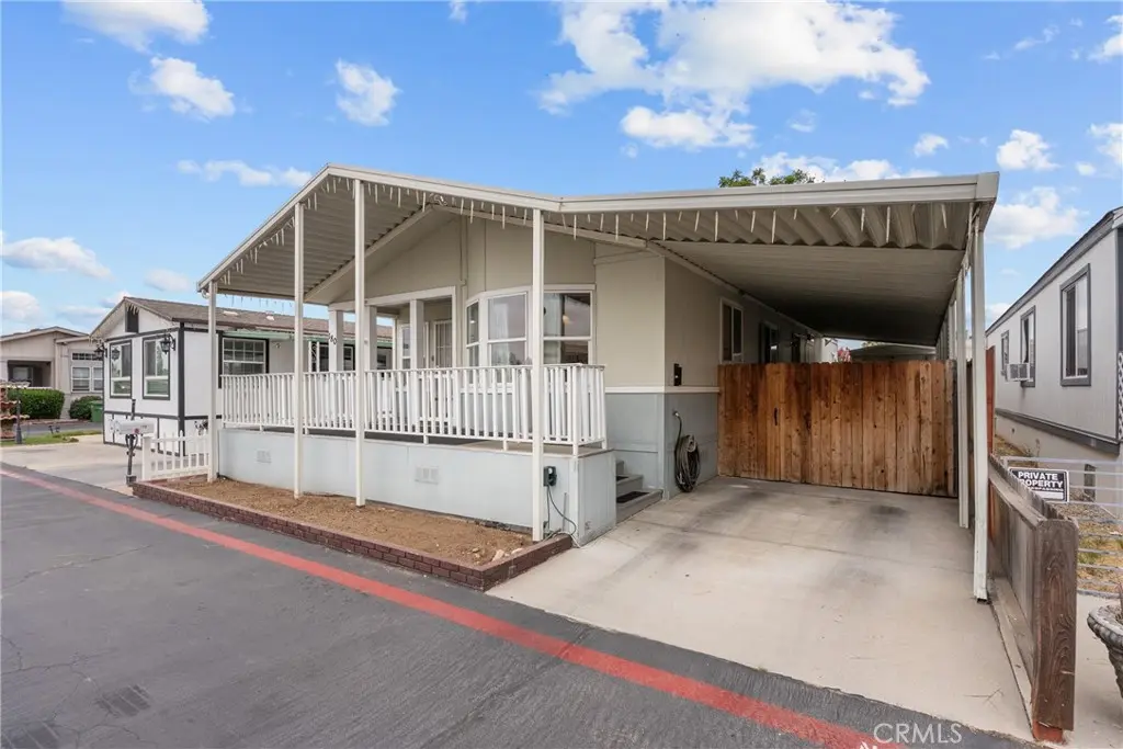 21500 Lassen 180, Chatsworth, CA — listing photo 1