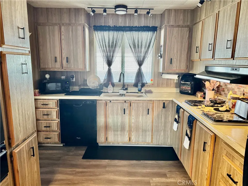 Manufactured In Park for sale at 601 N Kirby, Hemet, CA featuring 2 beds and 2 baths