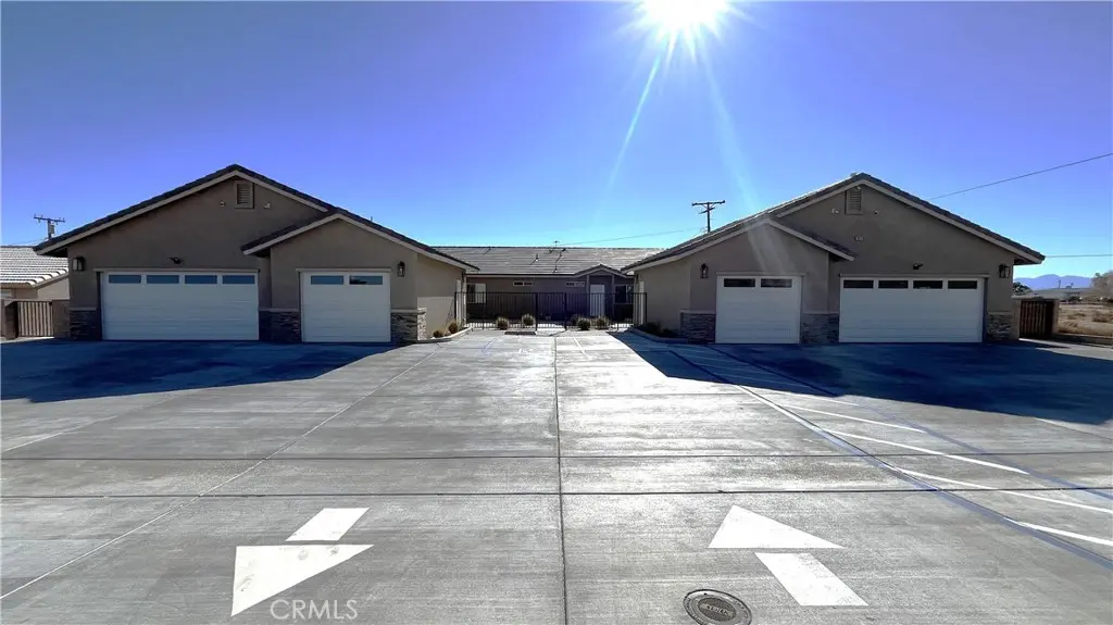 20125 Zuni, Apple Valley, CA — listing photo 1