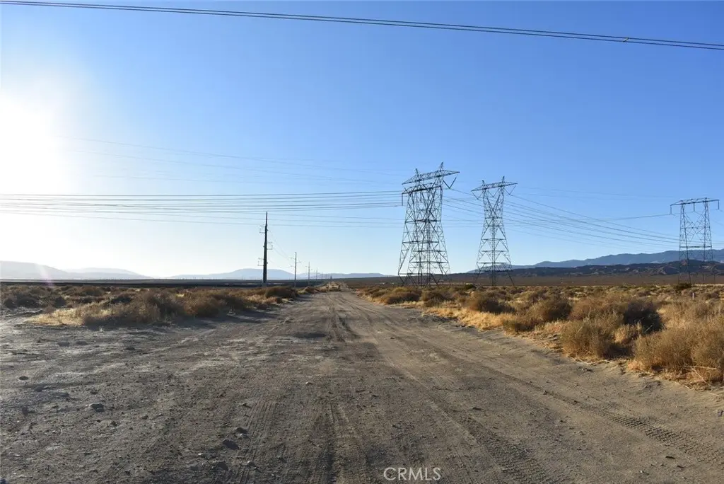 19300 Astoria Avenue, Rosamond, CA — listing photo 1