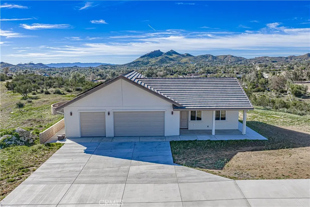 10540 Darling Road, Agua Dulce, CA — listing photo 1