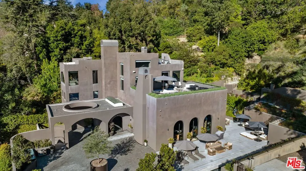 Single Family Residence for sale at 11968 Brentridge Drive, Los Angeles, CA featuring 8 beds and 11 baths