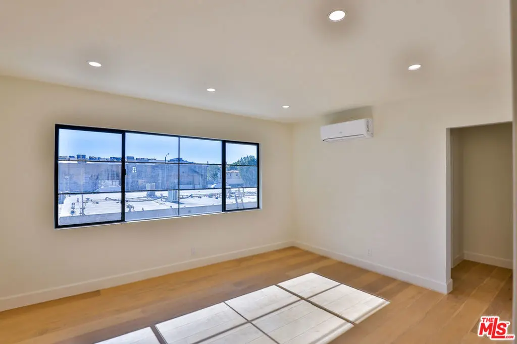 Residential Lease for rent at 22227 PACIFIC COAST Highway C-F, Malibu, Los Angeles County, CA featuring 1 bed and 1 bath