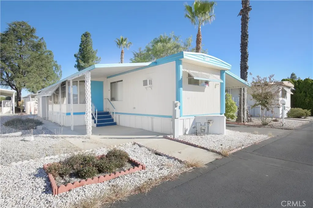 Manufactured In Park for sale at 725 W Thornton 41, Hemet, CA featuring 2 beds and 2 baths