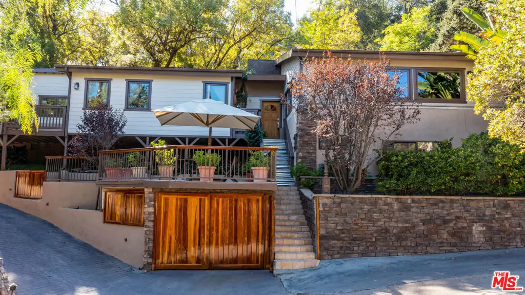 21832 Canon Drive, Topanga, CA — listing photo 1
