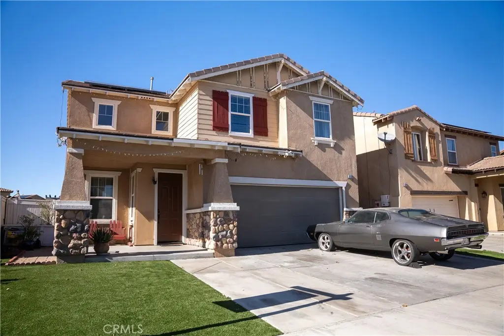 8738 Redondo Avenue, Hesperia, CA — listing photo 1