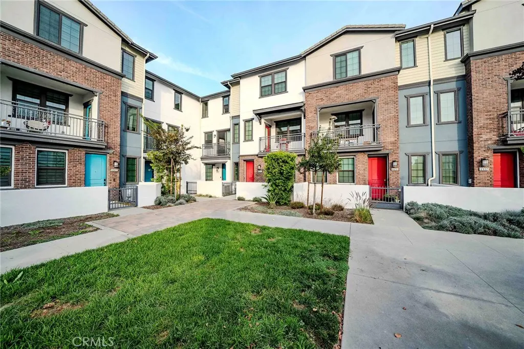 Condominium for sale at 6918 Crimson, Buena Park, CA featuring 4 beds and 4 baths