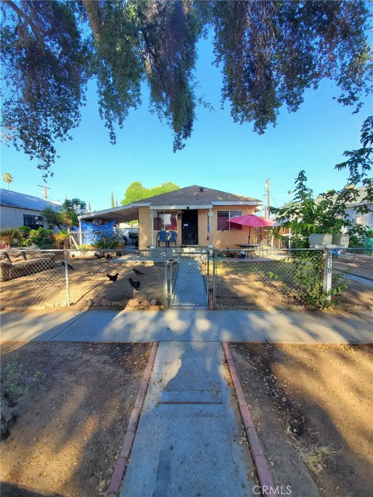 Duplex for sale at 4110 Dwight, Riverside, CA