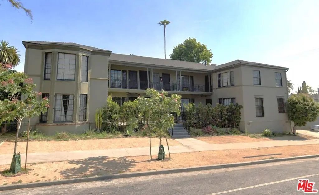 Condominium for rent at 4950 Beverly Boulevard 4950 1/2, Los Angeles, CA featuring 1 bed and 1 bath