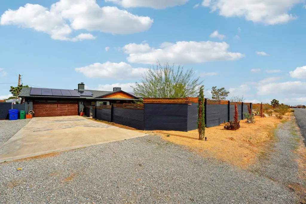 57816 Saratoga Avenue, Yucca Valley, CA — listing photo 1