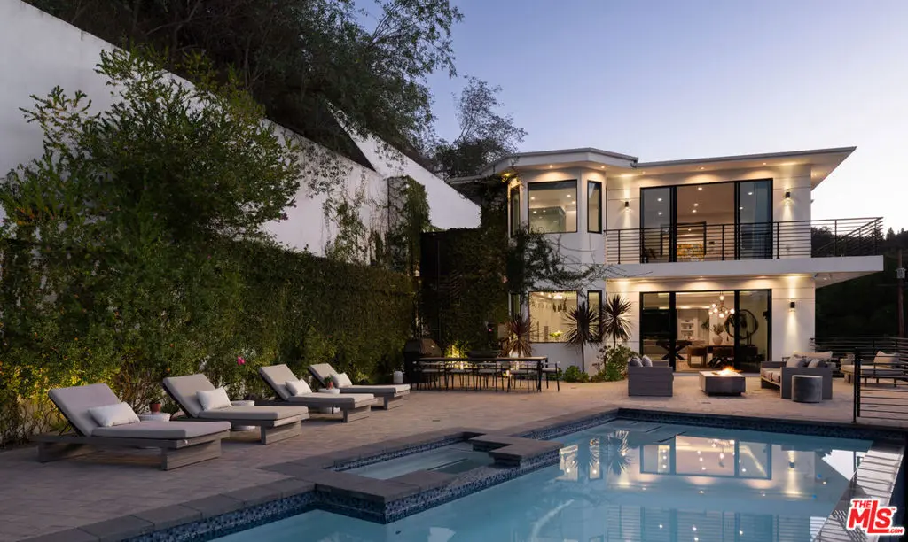 3820 Knobhill Drive, Sherman Oaks, CA — listing photo 1