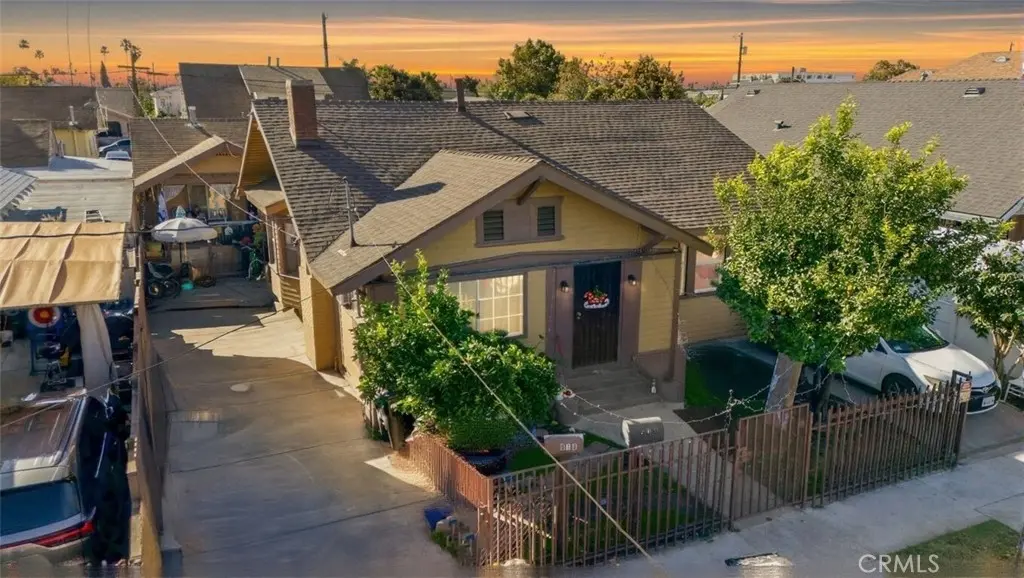 Duplex for sale at 608 W 52nd, Los Angeles, CA