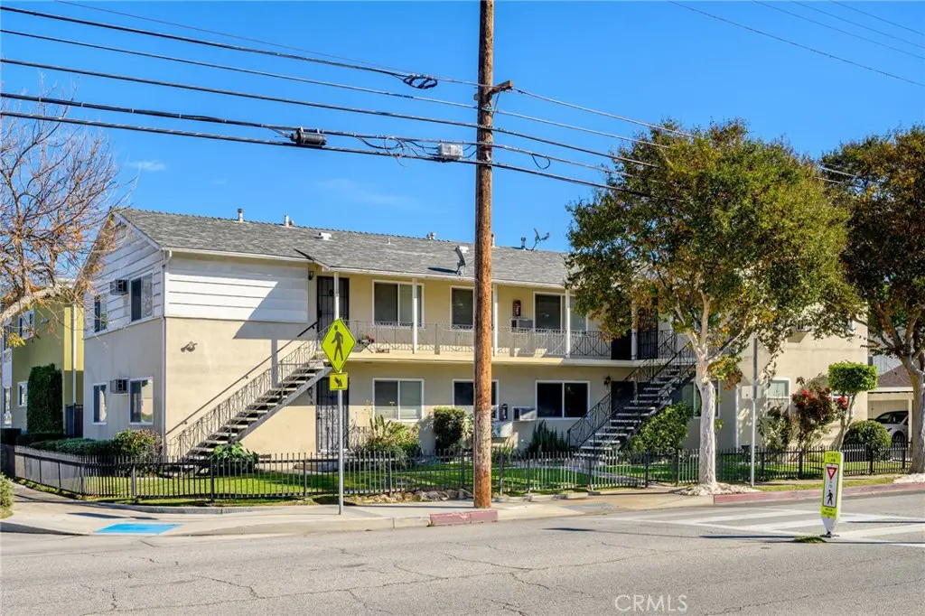 198 W Elmwood, Burbank, CA — listing photo 1