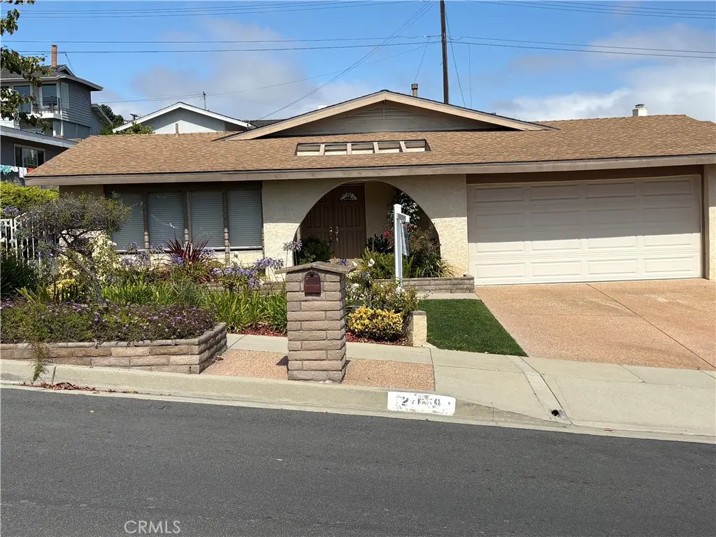 Single Family Residence for sale at 27659 Flaming Arrow Drive, Rancho Palos Verdes, CA featuring 4 beds and 3 baths