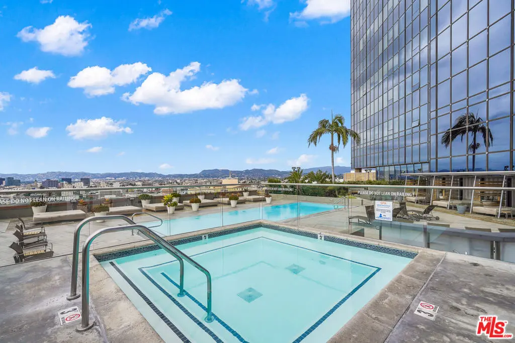 Condominium for sale at 1100 Wilshire Boulevard 2610, Los Angeles, CA featuring 1 bed and 1 bath