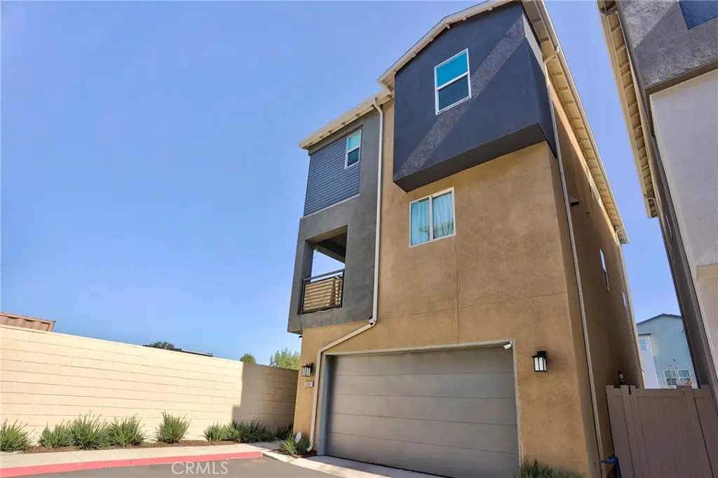 314 N Standard, Santa Ana, CA — listing photo 1