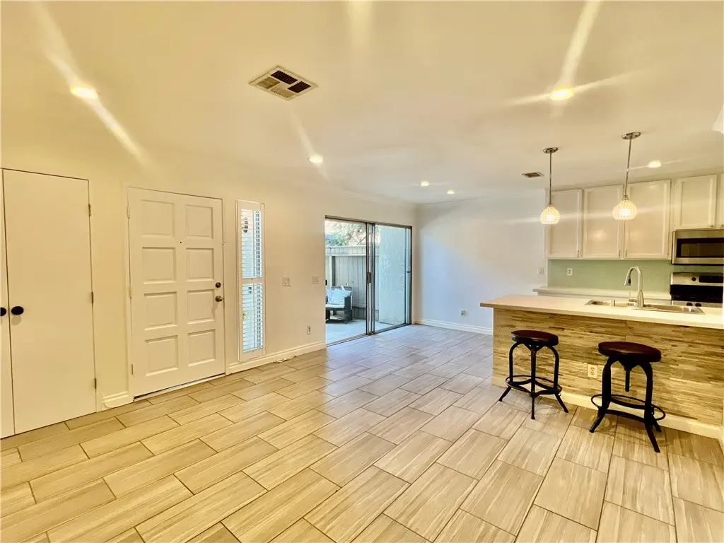 542 W Dunton 29, Orange, CA — listing photo 1